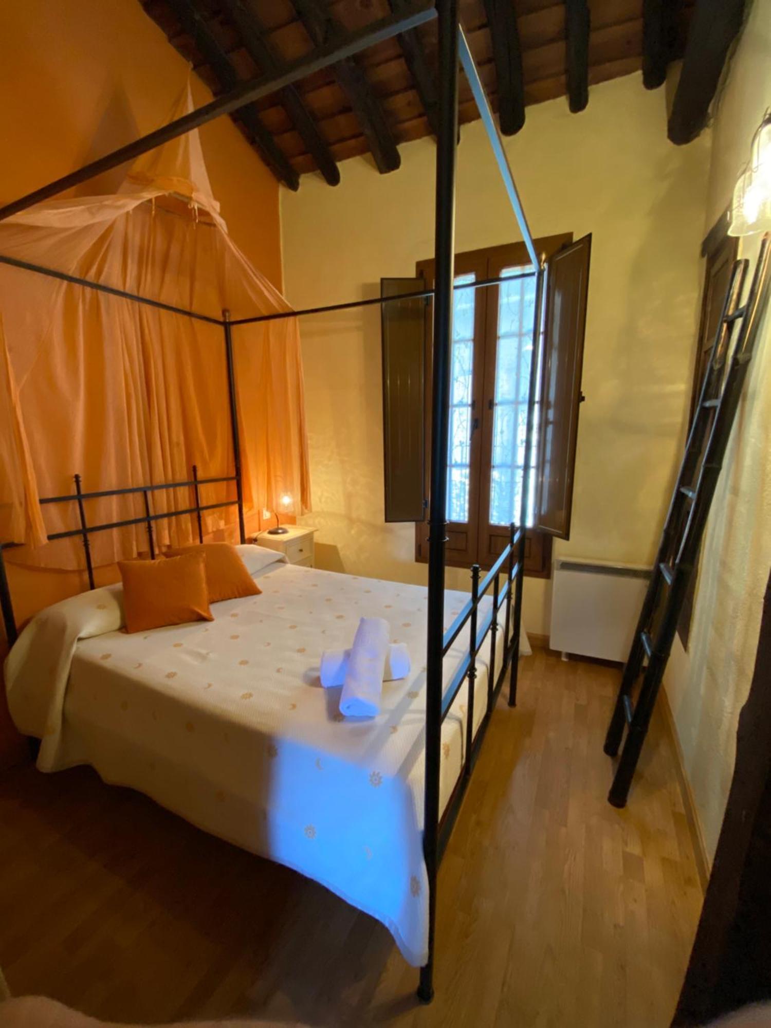 Apartamentos Rurales La Antigua Fonda Candelario Ngoại thất bức ảnh